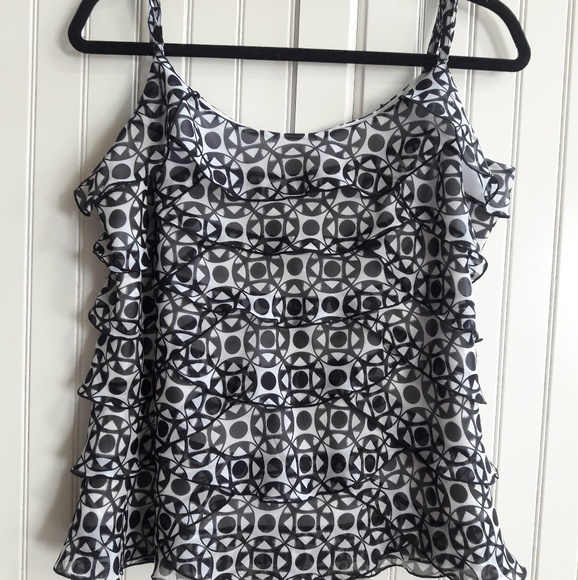 WHBM geometric-print ruffle tank - Picture 1 of 7